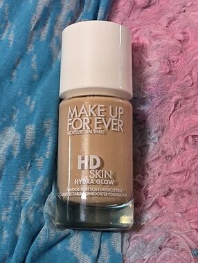 Makeup Forever HD Skin Hydra Glow Foundation - Beige with White Cap